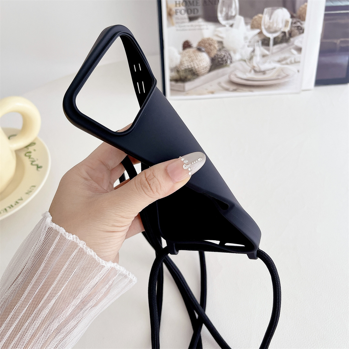 iPhone 17 Air、16、15、14 Plus、13 - Silicone Liquid Case のレビューと価格