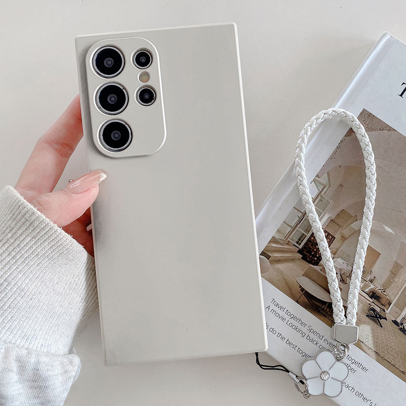 液体シリコン製スマホケース、五葉の花柄ラッキーランヤード付き - Silicone Liquid Case のレビューと価格